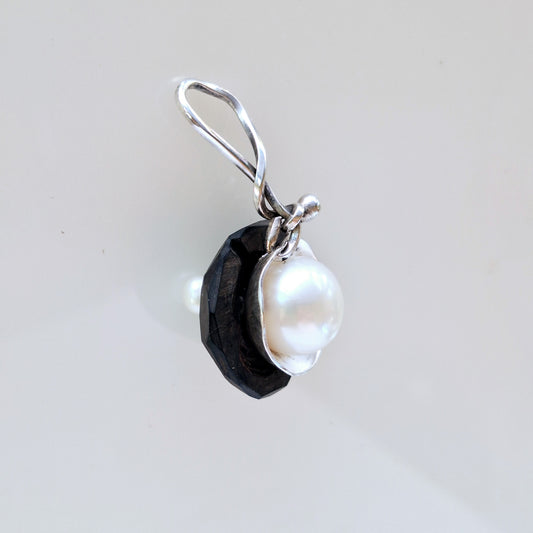 Pearl & Corozo pendant