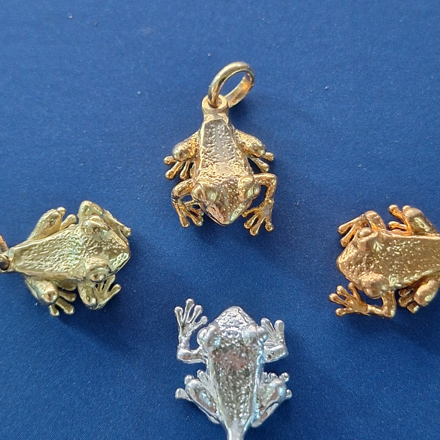 Coqui Dorado 18kt gold