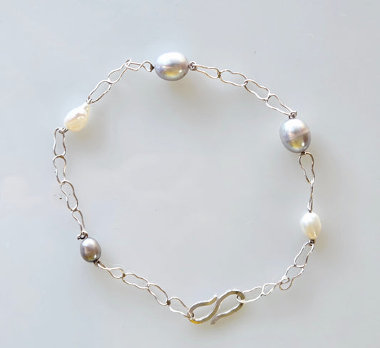 Eternity link Pearl Bracelet