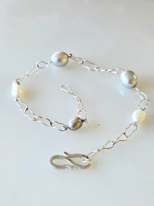 Eternity link Pearl Bracelet