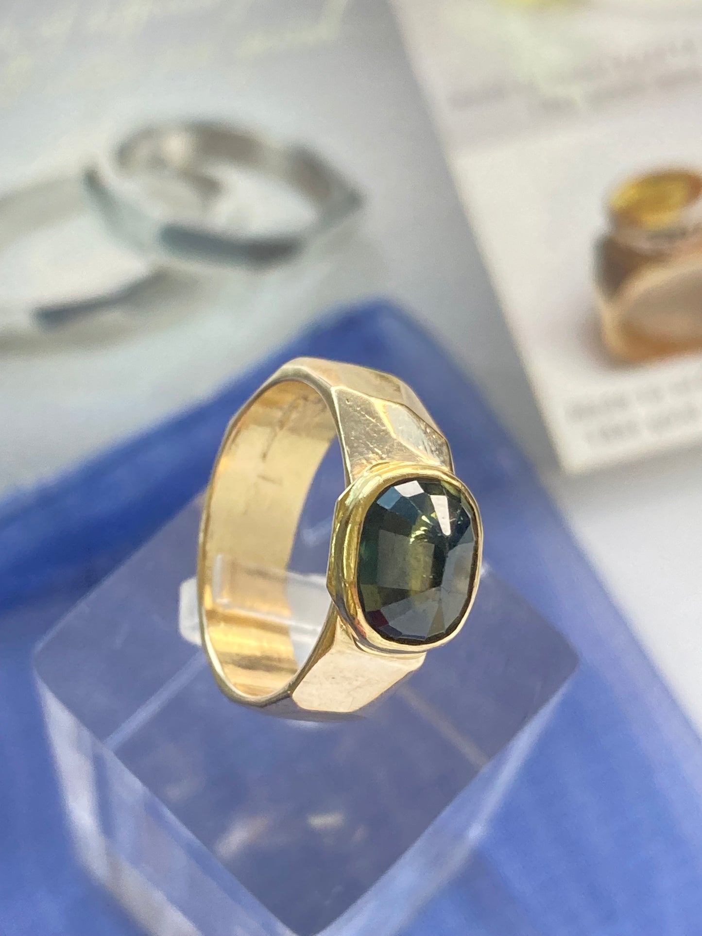 FAZETA 18K Gold Ring with Natural 2.5 ct Sapphire - Size 6
