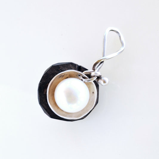 Pearl & Corozo pendant